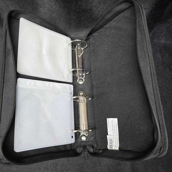 Case Logic Black CD Carrying Case Holds 30 DVD CD Music Movies Removable Sleeves - Picture 3 of 9